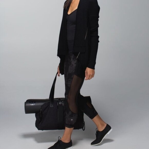 Lululemon Inky Floral Seek the Heat Mesh Crop Pant - Picture 1 of 16